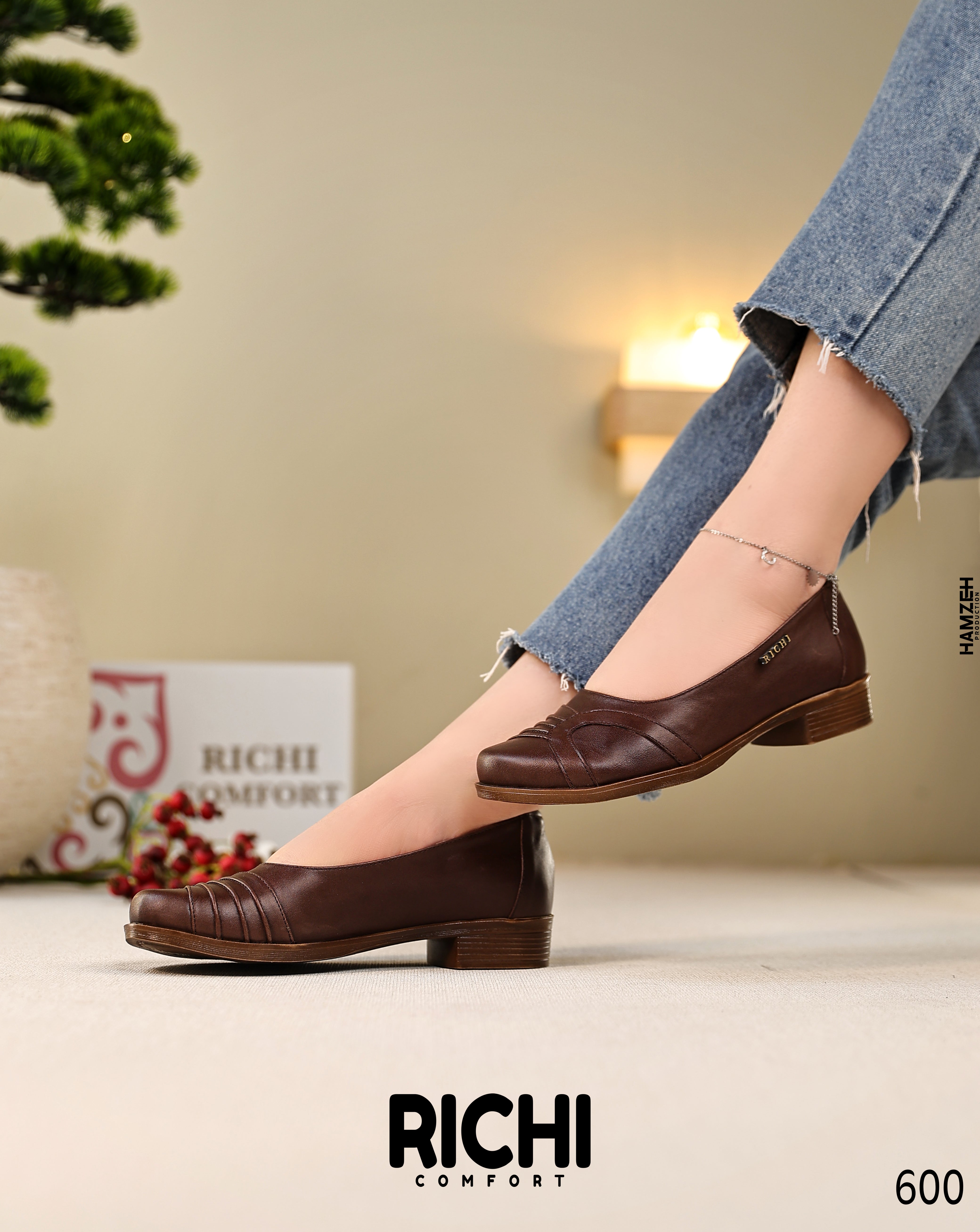 Classic medical shoe