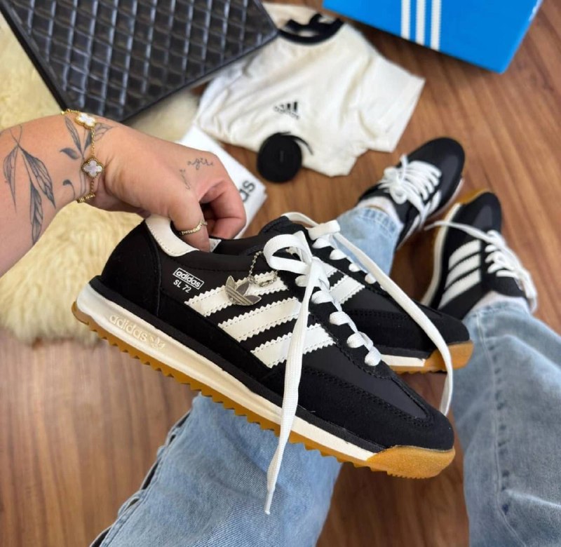 Adidas SL 72