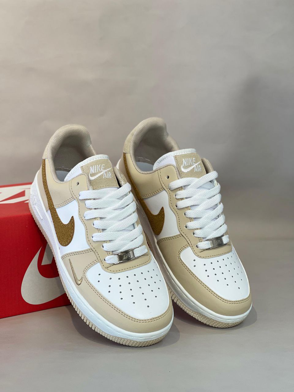 Nike Air Force 1 07 pecan