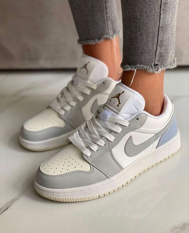 Air Jordan 1 Low