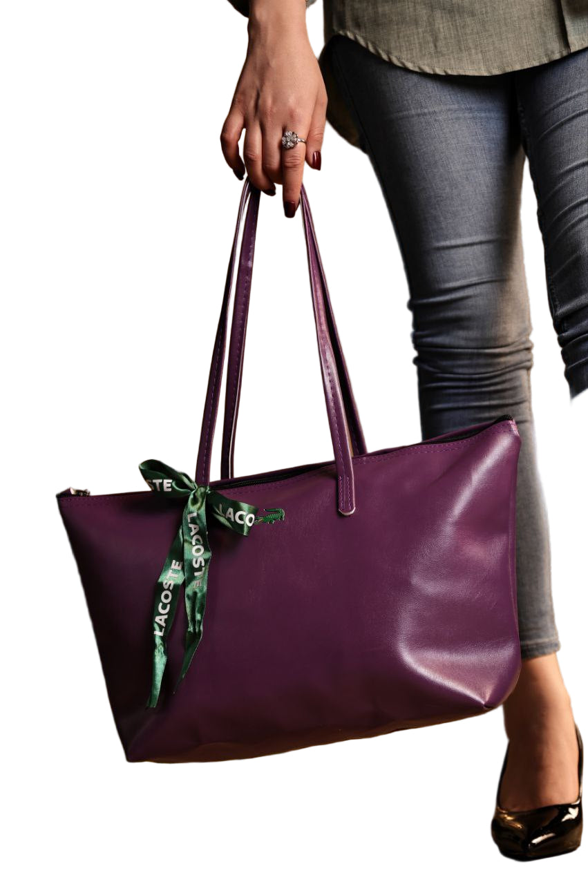 شنطة لاكوست