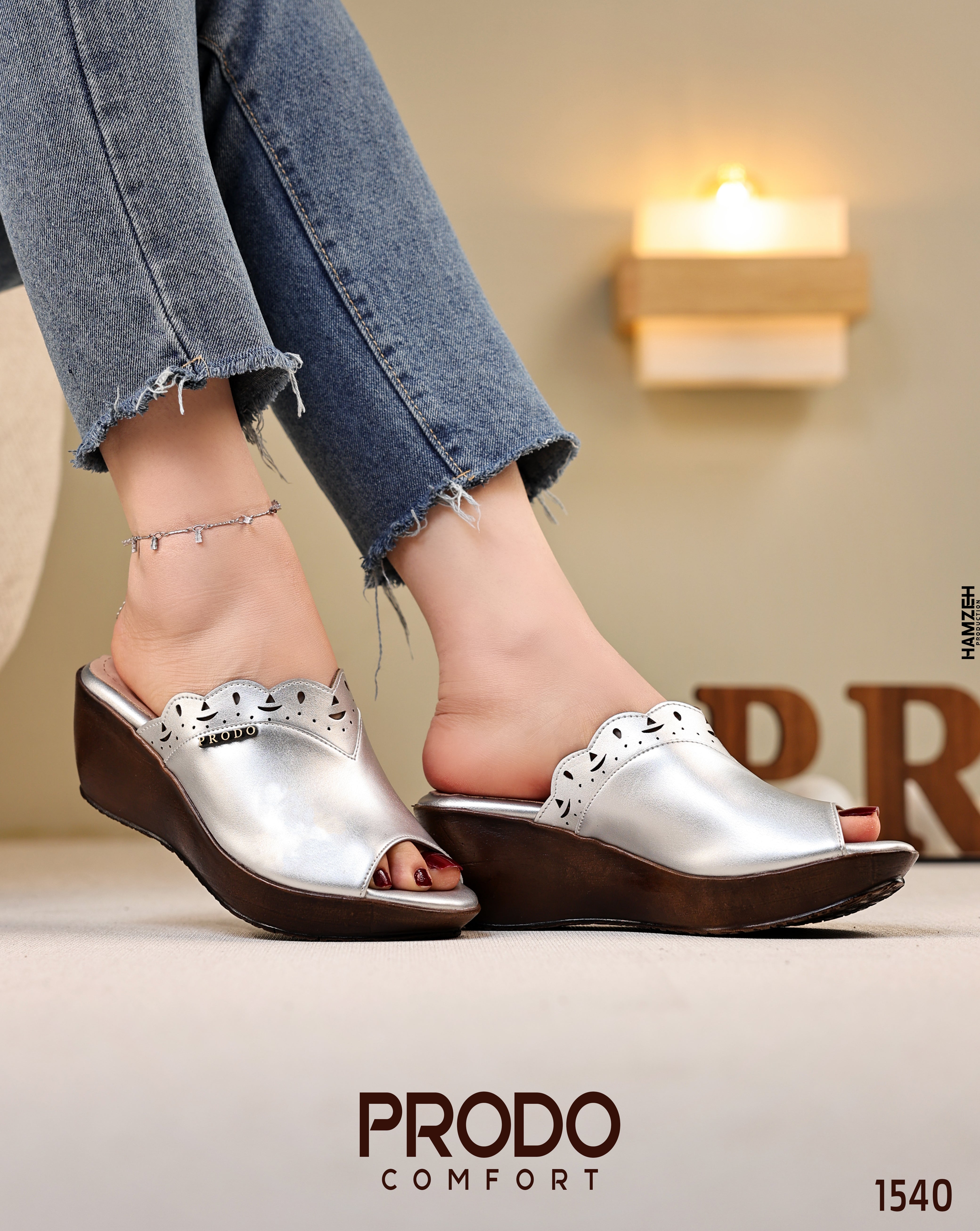 Thick slippers