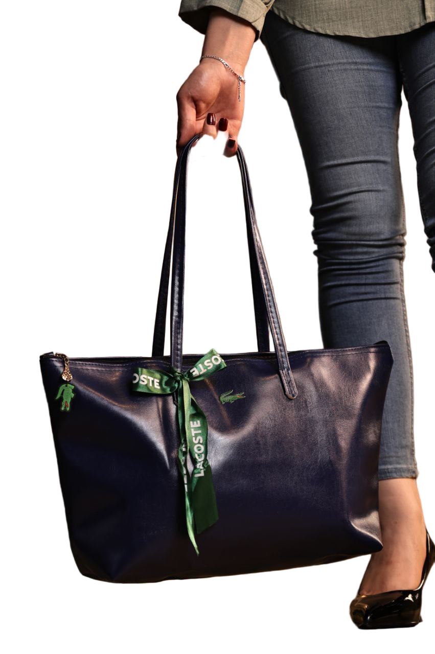 شنطة لاكوست