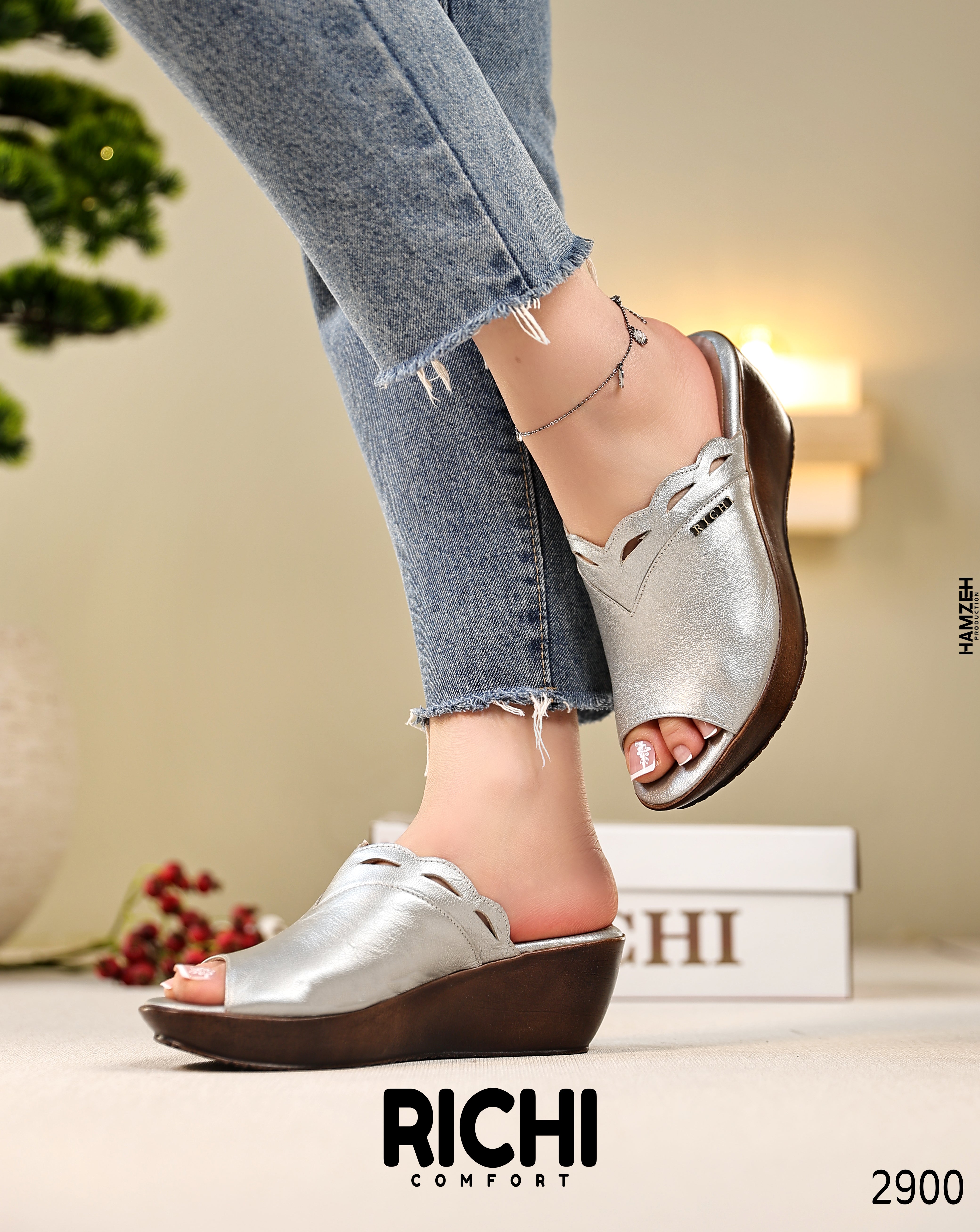 Wedge heel shoes
