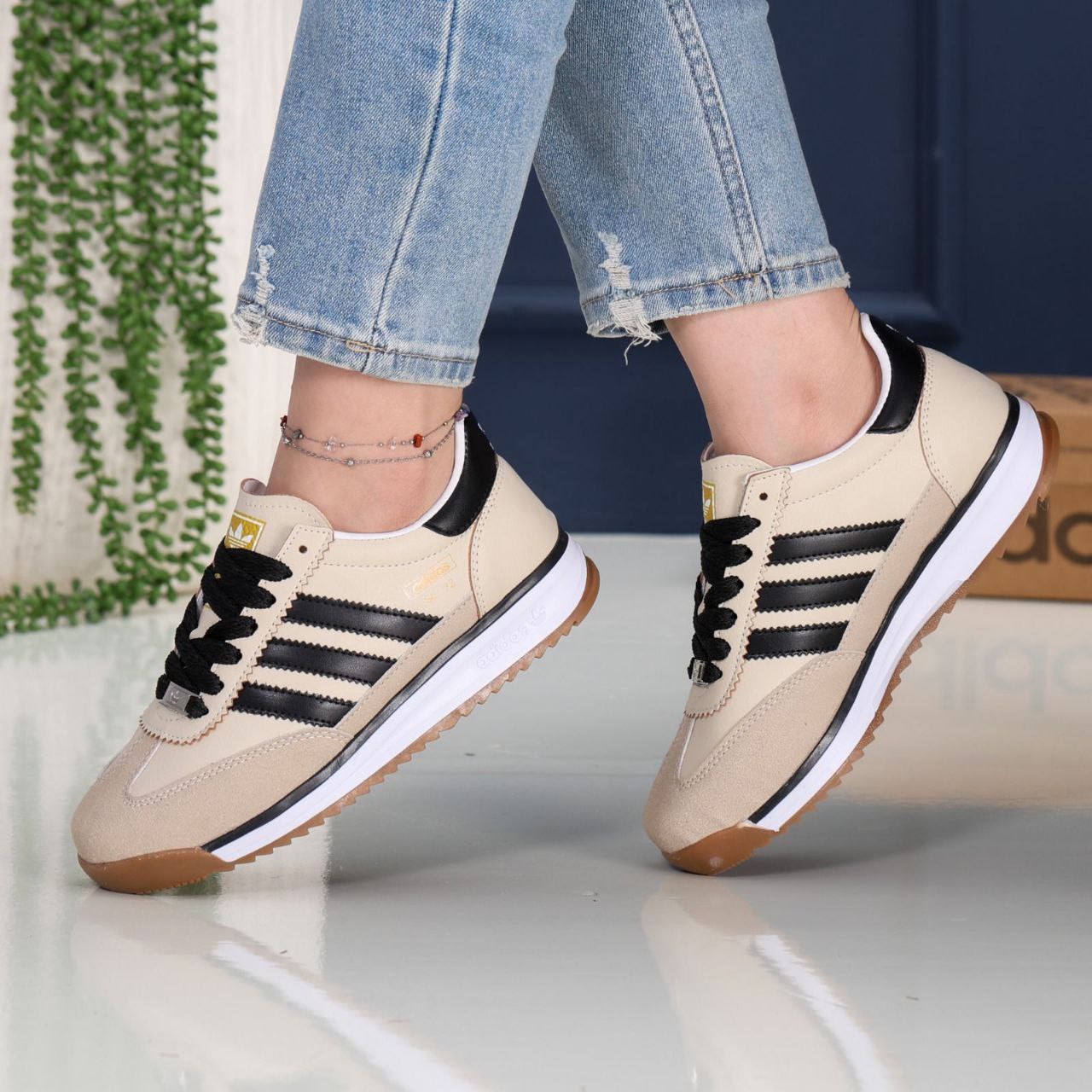 Adidas SL 72